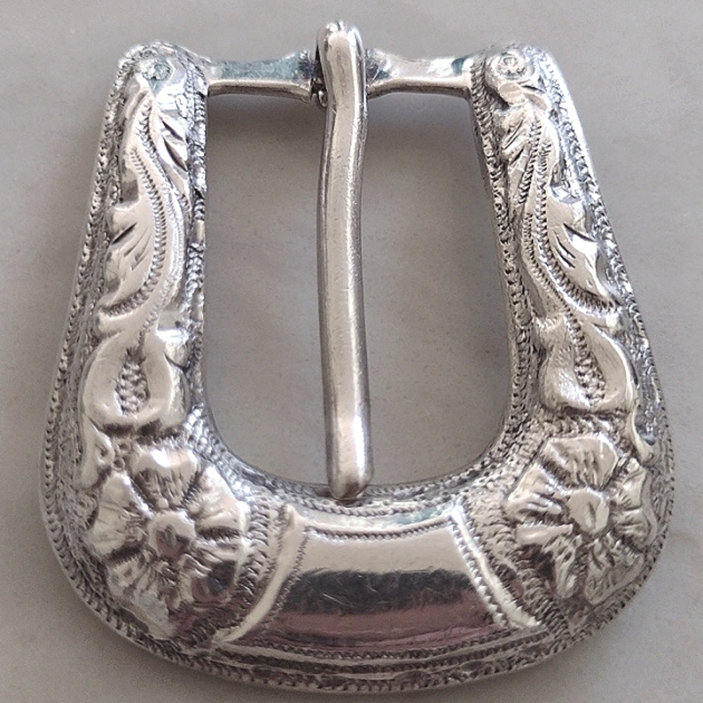Elegant Sterling Silver Floral Embossed Belt Buckle 21 Grams - Picture 2 of 6